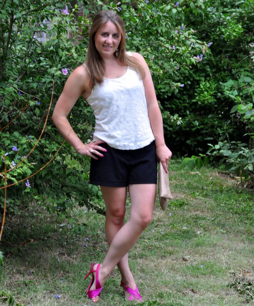 white lace tank black shorts