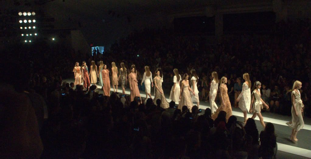 Jill Stuart finale walk