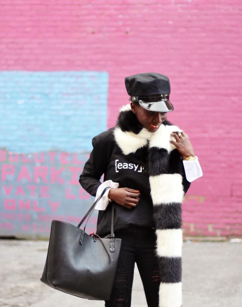  photo Black-and-White-faux-fur-Scarf.jpg