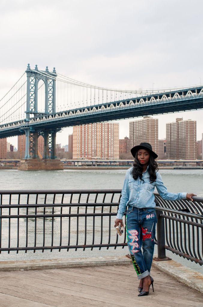  photo Chambray-Shirt-and-Boyfriend-Jeans.jpg