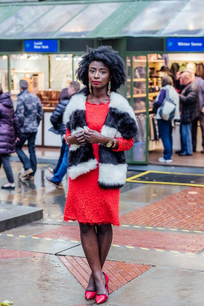  photo DVF_Red_Lace_Dress.jpg