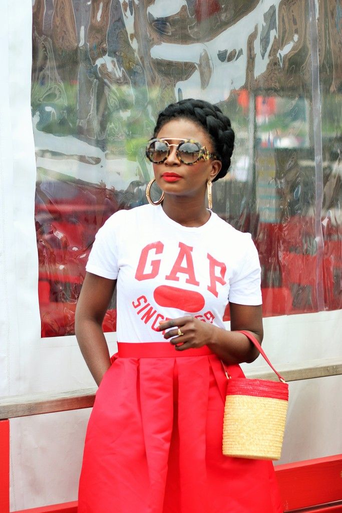 photo Gap-Graphic-Tee-Outfit-Ideas.jpg