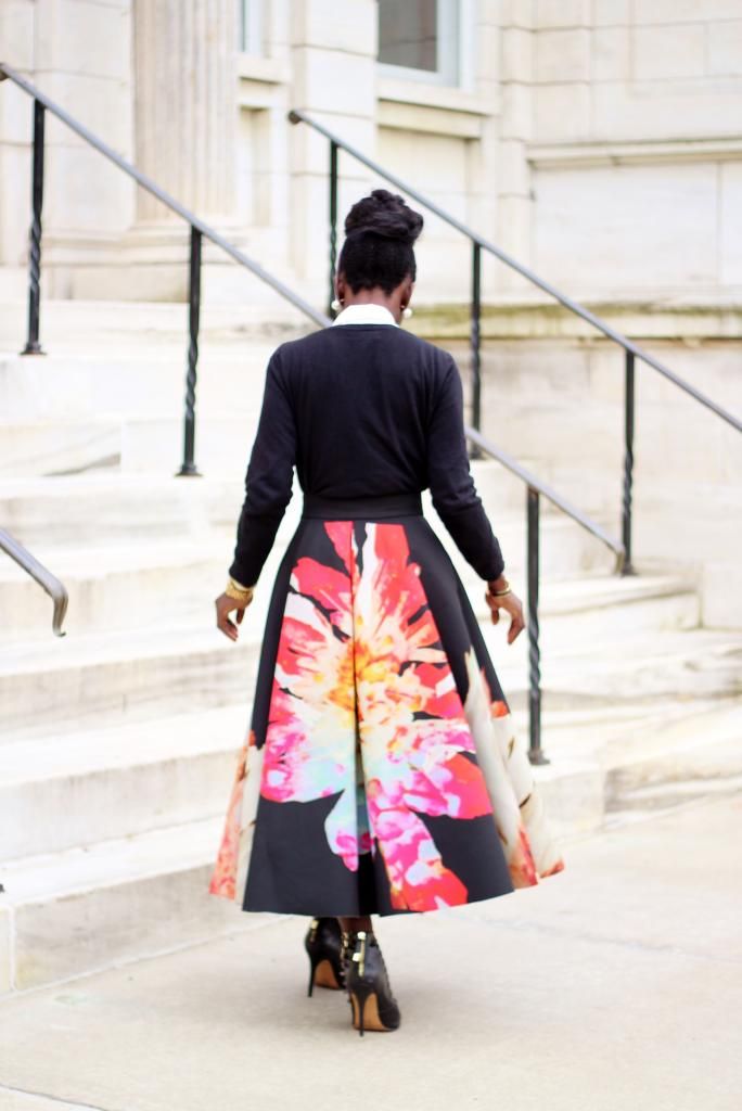  photo HampM-Floral-Midi-Skirt2.jpg