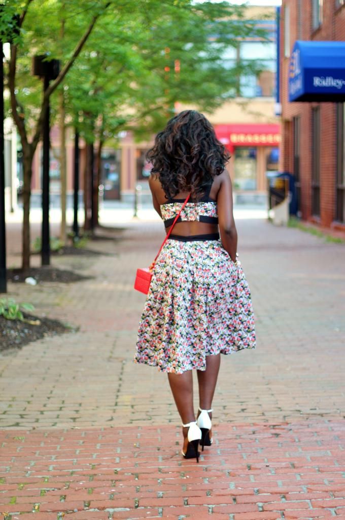  photo Mini-Floral-Print-Skirt.jpg