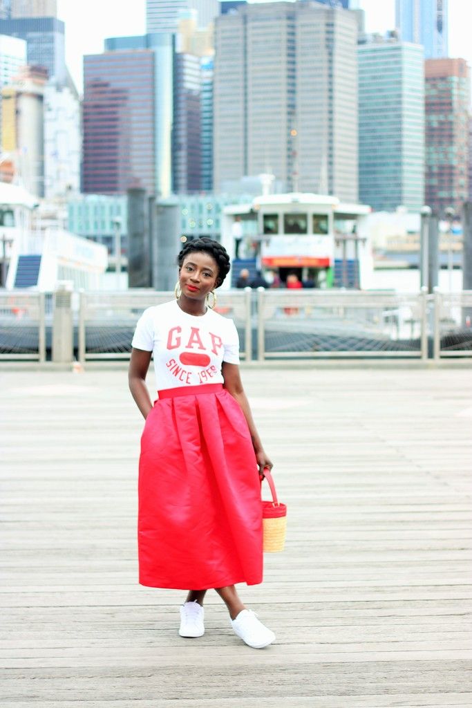 photo Skirts-And-Sneakers-Outfit-Casual.jpg
