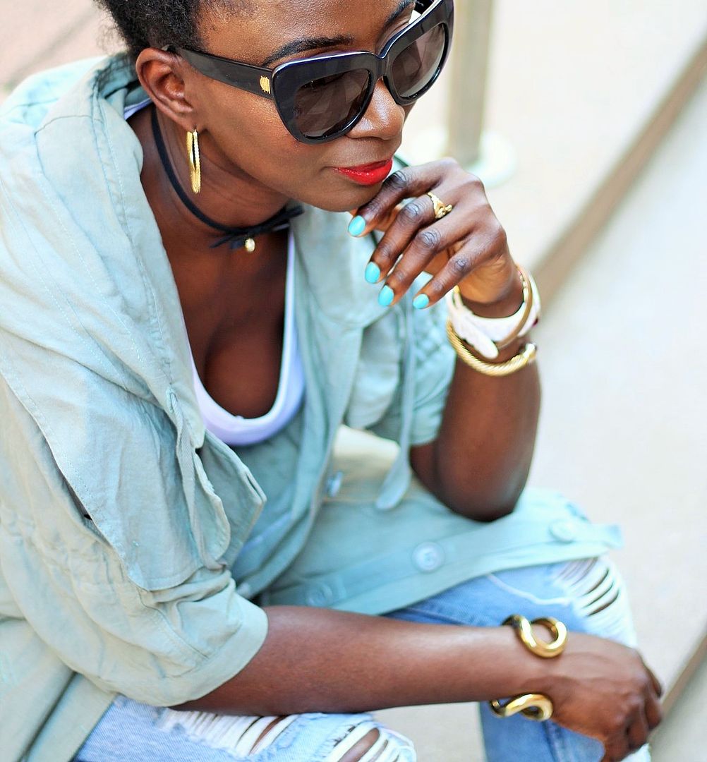  photo Street-Style-House-Of-Harlow-Sunglasses.jpg