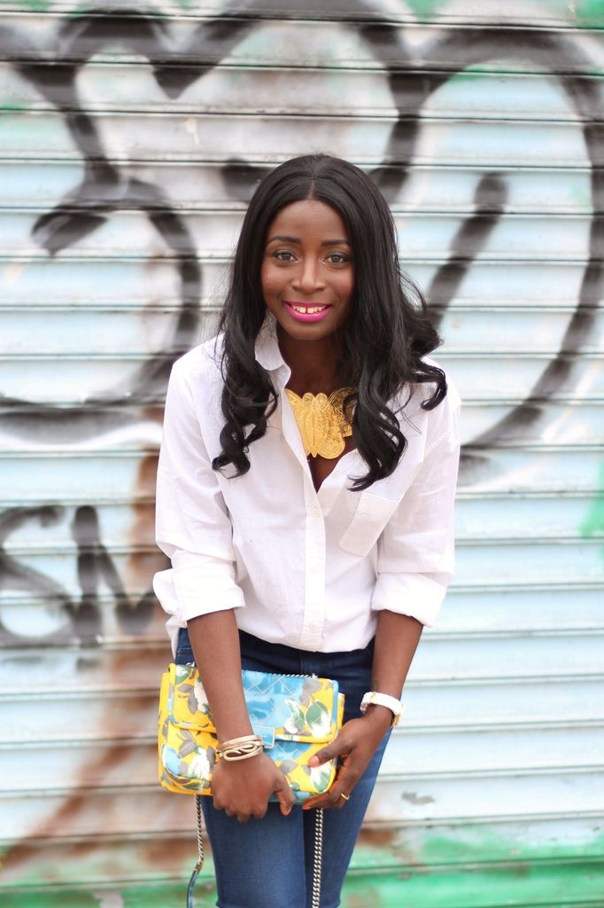  photo White-Button-Shirt-and-Statement-Necklace.jpg