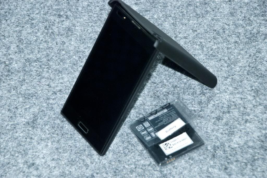 Hot , bán 1 em LG LTE 2 Đen NHƯ MỚI 99% ( 2 PIN 1 PIN MỚI CỦA LG VN + SẠC ZIN 100%) - 2