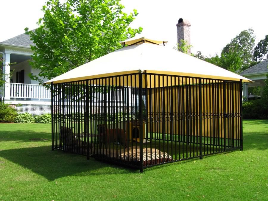 CanineCastleDogKennelWindsorSet4.jpg Photo by GreatOutDogs