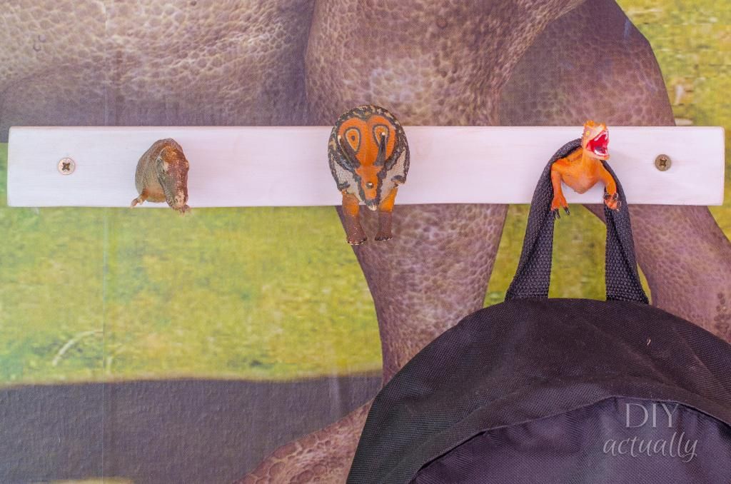 perchero-diy-dinosaurios