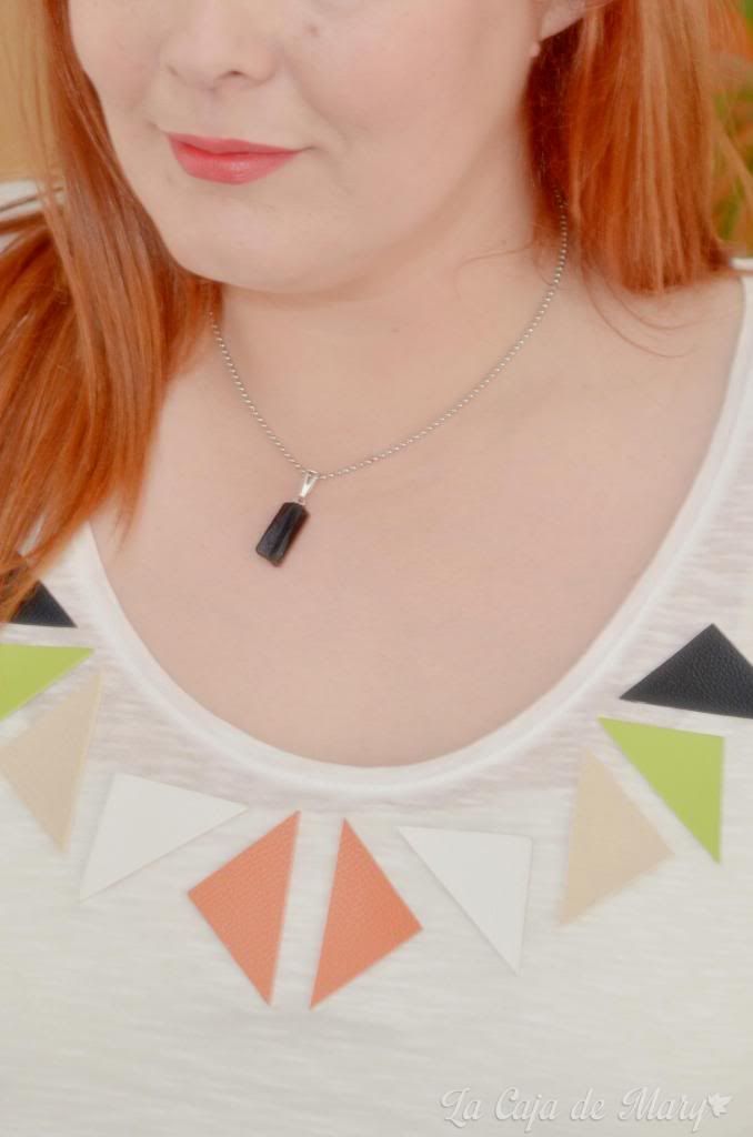 camiseta-aplicaciones-cuero