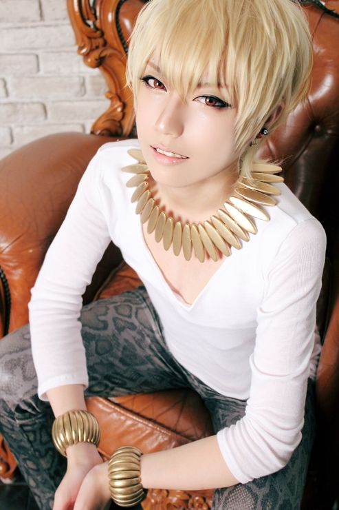 Forum Image: http://i1087.photobucket.com/albums/j478/Lacrexius/Cosplay/FSN/GilgameshEki.jpg