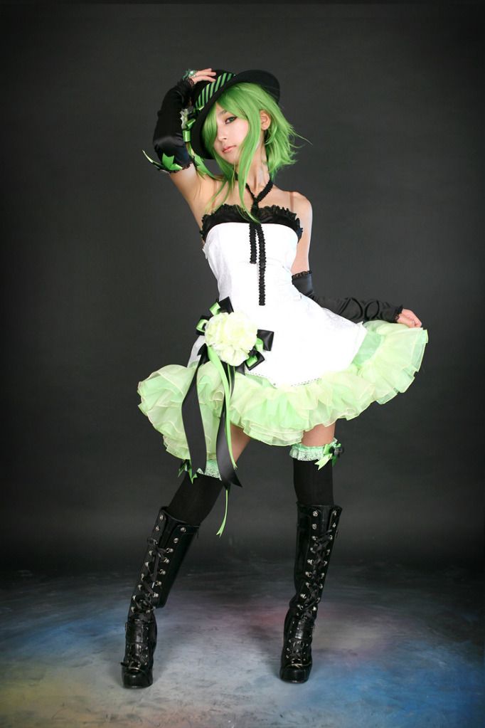 Forum Image: http://i1087.photobucket.com/albums/j478/Lacrexius/Cosplay/VocaloidGumiCamelliaCosplaybyRen06.jpg