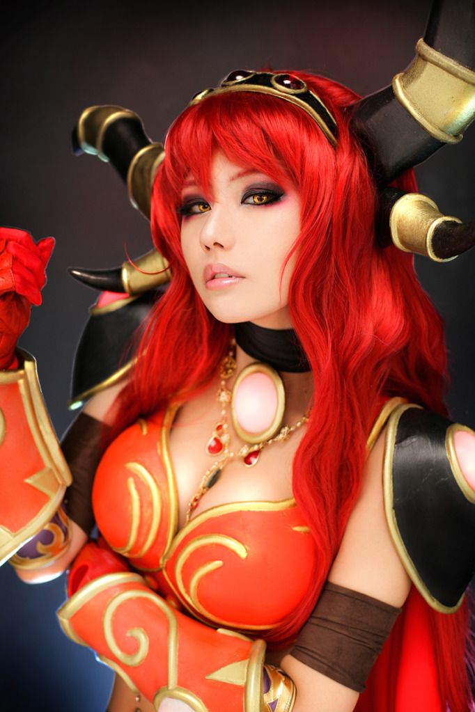 Forum Image: http://i1087.photobucket.com/albums/j478/Lacrexius/Cosplay/World%20of%20Warcraft/Alexstrasza03.jpg