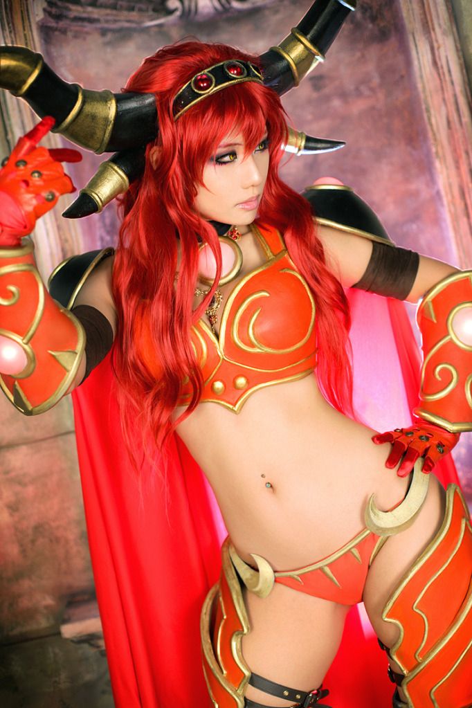 Forum Image: http://i1087.photobucket.com/albums/j478/Lacrexius/Cosplay/World%20of%20Warcraft/Alexstrasza04.jpg