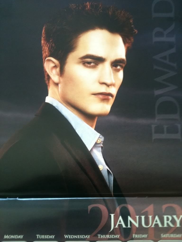 Nuevas Fotos de Edward en Calendario de Amanecer