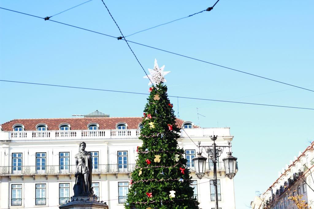 Lisbon lisbona lisboa portugal portogallo travel trip weekend christmas tree photo Lisbon1.jpg