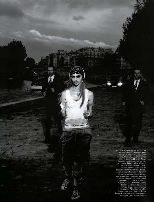 John Galliano dans la peau du photo 34fxh5k.jpg